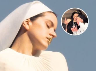 ¡Rosalía está de visita en México!; la captan en famoso restaurante | VIDEO