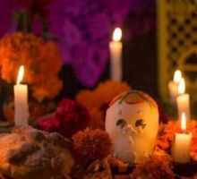 ¿Qué se celebra realmente el 1 y 2 de noviembre?; entre ofrendas, recuerdos y flores de cempasúchil