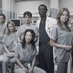 Muere actriz de Grey’s Anatomy a los 52 años; esto se sabe