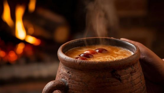 Atole de tejocote sin azúcar se vuelve favorito invernal; una opción ligera y llena de sabor