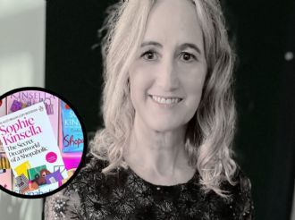 Muere Sophie Kinsella a los 55 años de edad; fans despiden a la autora de Loca por las Compras