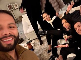 Familia Aguilar y Christian Nodal cumplen con tradición navideña y regalan juguetes en Zacatecas