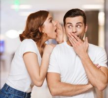 ¿Te encanta el chisme? Esto dice la ciencia sobre quienes no pueden guardarse nada