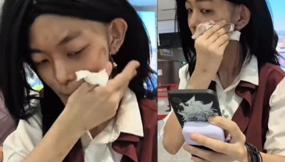 ¿Demasiado maquillaje? Sistema facial falla y mujer termina desmaquillada | VIDEO