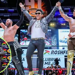 ¿Kalimba o Lio Rush? El encuentro entre el cantante y su ‘gemelo luchador’ que enloqueció la Arena México