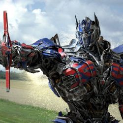 Michael Bay regresa a Transformers para dirigir la octava película de la saga