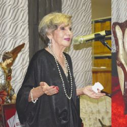 Reconocen a Zorina Medrano Jiménez con el Mérito Ciudadano por su destacada trayectoria cultural y social