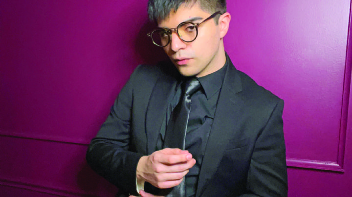 Baruc Castillo: formal y sofisticado, como buen literato