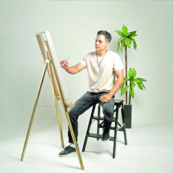 Aaron Cárdenas: cómodo y casual para el verano