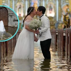 Celebran boda en plena inundación; nada detuvo la unión de esta pareja y se hace viral