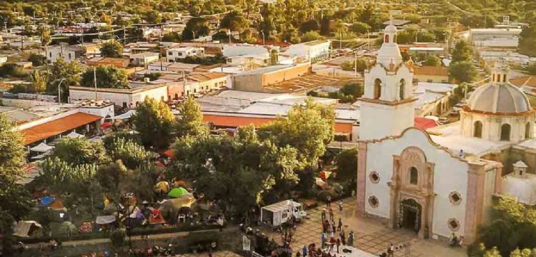 Campanas, naranjos y camino real: Las claves de un escape sonorense purificador