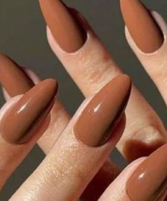 Colores de uñas para otoño; tendencias que siempre favorecen tu estilo