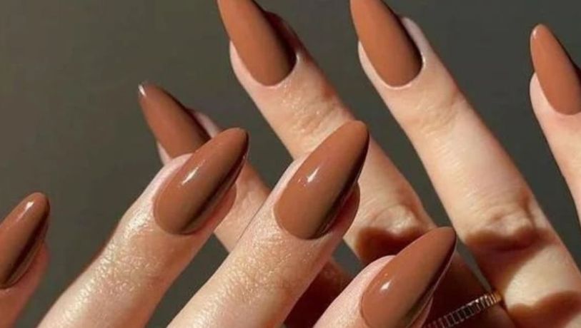 Colores de uñas para otoño; tendencias que siempre favorecen tu estilo